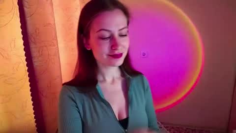 Snapshot of honeyy_bun chatting on May 22, 8:21 am honeyy_bun online show from May 22, 8:21 am