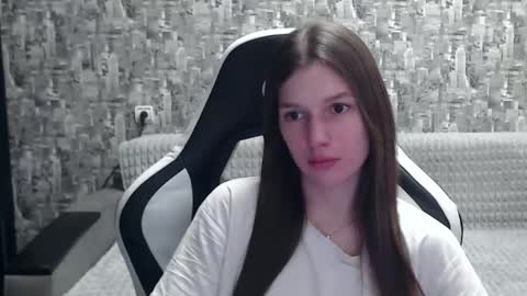 Snapshot of honeyynancyy chatting on January 7, 4:16 pm Nancy online show from January 7, 4:16 pm