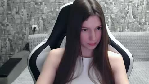 Snapshot of honeyynancyy chatting on February 10, 12:39 pm Nancy online show from February 10, 12:39 pm