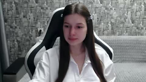 Snapshot of honeyynancyy chatting on February 15, 12:54 pm Nancy online show from February 15, 12:54 pm