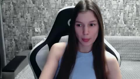 Snapshot of honeyynancyy chatting on March 5, 4:57 pm Nancy online show from March 5, 4:57 pm
