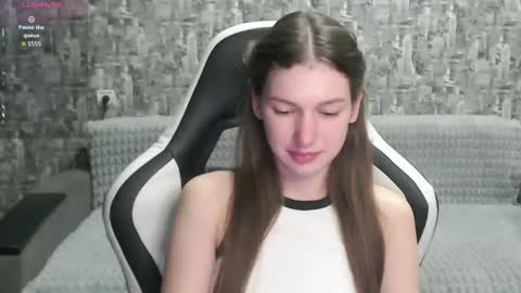 Snapshot of honeyynancyy chatting on September 25, 1:04 pm Nancy online show from September 25, 1:04 pm