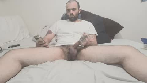 hoodieaj0318 online show from May 24, 11:43 pm