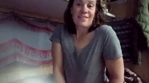 hoodoou online show from March 18, 8:39 am