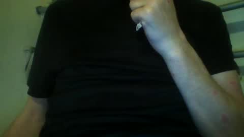 Snapshot of hooper37 chatting on December 31, 12:43 am Hooper39 online show from December 31, 12:43 am