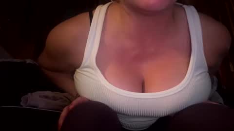 Snapshot of hoosier_mama chatting on September 15, 12:21 am Lady online show from September 15, 12:21 am