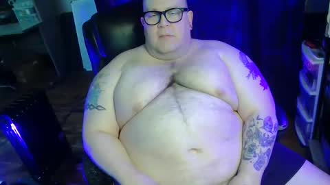 Snapshot of hoosierdaddyxl chatting on February 16, 8:27 pm Sir online show from February 16, 8:27 pm