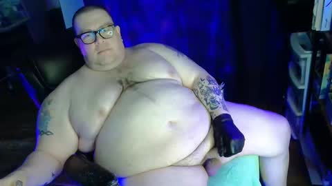 Snapshot of hoosierdaddyxl chatting on March 18, 6:11 pm Sir online show from March 18, 6:11 pm
