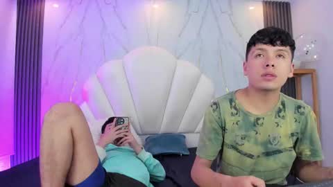 hoot_booys_ online show from February 24, 6:06 pm