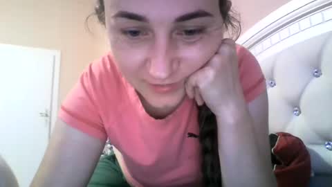 Snapshot of hootloove69 chatting on July 13, 6:22 pm hootloove69 online show from July 13, 6:22 pm