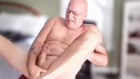hoover6969690 online show from October 15, 5:24 pm