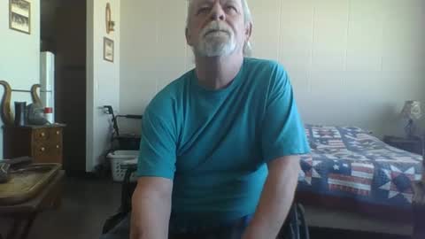 Hormone Monster online show from January 9, 6:15 pm