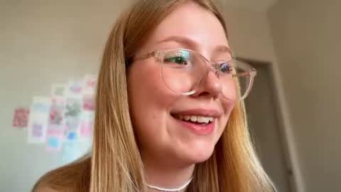 Snapshot of horney_audrey chatting on June 26, 2:27 am Audrey online show from June 26, 2:27 am