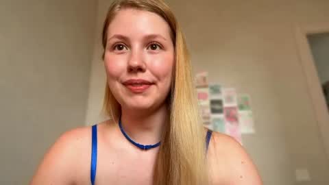 Snapshot of horney_audrey chatting on July 10, 2:27 am Audrey online show from July 10, 2:27 am