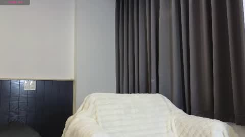 Snapshot of horney_emma chatting on June 26, 12:59 am Emma online show from June 26, 12:59 am