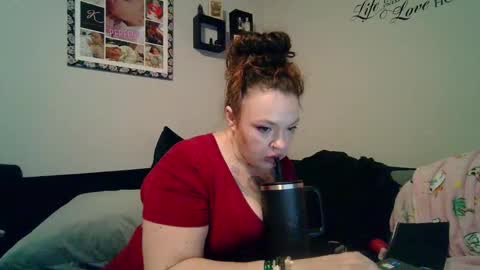 Snapshot of horneygirl88ddd chatting on February 3, 7:24 am horneygirl88ddd online show from February 3, 7:24 am