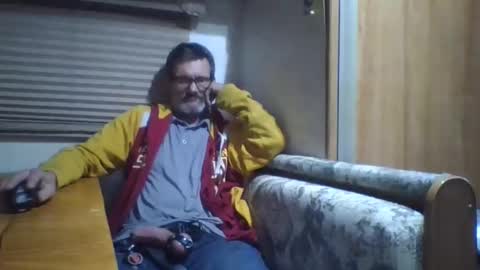 joey online show from November 25, 5:18 am