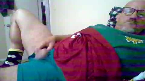 Snapshot of hornlyhen chatting on September 14, 3:22 pm hensley online show from September 14, 3:22 pm