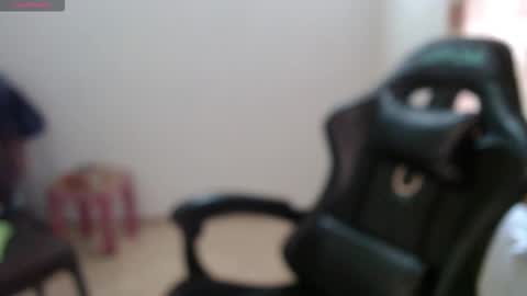 Snapshot of horny_and_daring chatting on November 13, 1:21 pm horny and daring online show from November 13, 1:21 pm