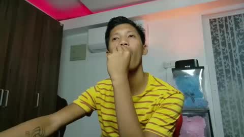 Snapshot of horny_asianmoreno chatting on October 30, 2:51 pm ROGER online show from October 30, 2:51 pm
