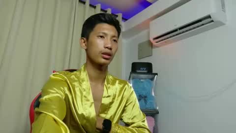 Snapshot of horny_asianmoreno chatting on November 2, 1:02 pm ROGER online show from November 2, 1:02 pm