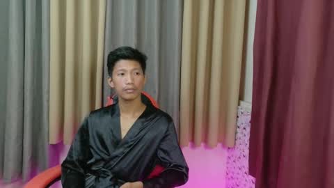Snapshot of horny_asianmoreno chatting on November 10, 6:29 pm ROGER online show from November 10, 6:29 pm