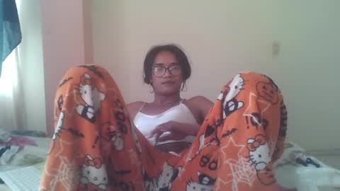 Snapshot of horny_brii chatting on June 21, 9:17 pm horny_brii online show from June 21, 9:17 pm