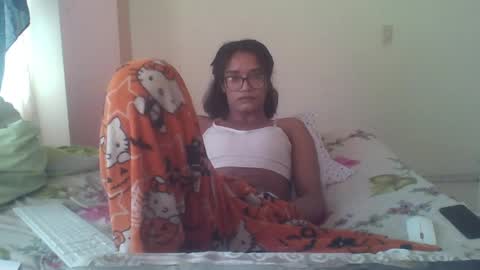 Snapshot of horny_brii chatting on June 22, 8:06 pm horny_brii online show from June 22, 8:06 pm
