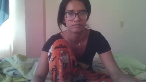 Snapshot of horny_brii chatting on June 26, 2:54 pm horny_brii online show from June 26, 2:54 pm