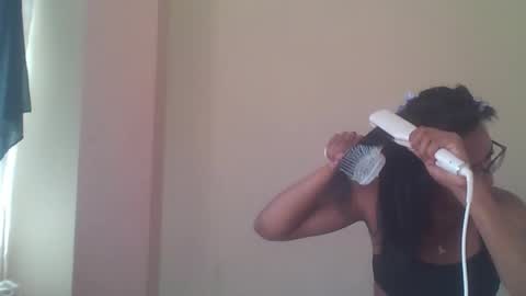 Snapshot of horny_brii chatting on August 3, 8:56 pm horny_brii online show from August 3, 8:56 pm