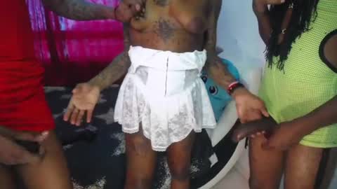 welcome to paradise  online show from April 13, 12:21 pm