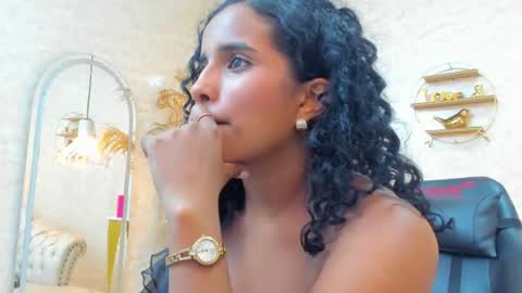Snapshot of horny_curlss chatting on June 25, 5:12 am Horny Curls online show from June 25, 5:12 am