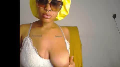 Snapshot of horny_ebonygirl_ chatting on February 11, 4:28 am horny_ebonygirl_ online show from February 11, 4:28 am