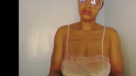 Snapshot of horny_ebonygirl_ chatting on February 27, 9:31 am horny_ebonygirl_ online show from February 27, 9:31 am