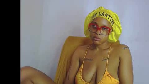 horny_ebonygirl_ online show from March 13, 9:05 am