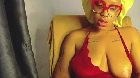 horny_ebonygirl_ online show from March 22, 6:22 pm
