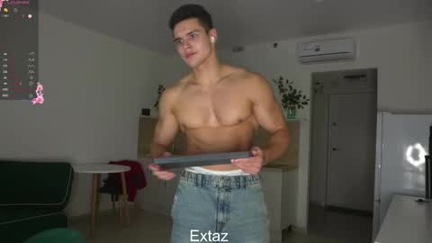 Snapshot of horny_goats chatting on December 2, 2:23 pm Extaz Athrey Howard online show from December 2, 2:23 pm