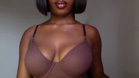 delilah online show from May 9, 10:53 am