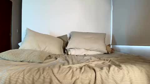 Snapshot of horny_guys_69 chatting on October 18, 7:58 pm horny_guys_69 online show from October 18, 7:58 pm