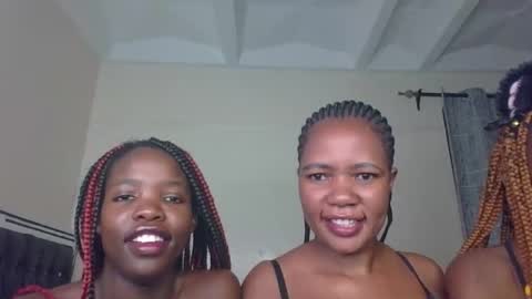 Snapshot of horny_lainie chatting on September 30, 5:40 pm horny_lainie online show from September 30, 5:40 pm