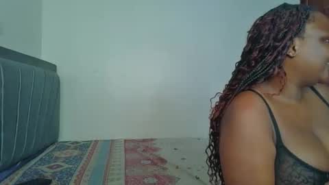 Snapshot of horny_lainie chatting on October 14, 6:31 pm horny_lainie online show from October 14, 6:31 pm