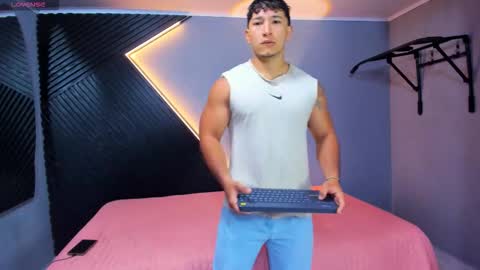 horny_nick18 online show from March 28, 12:16 pm