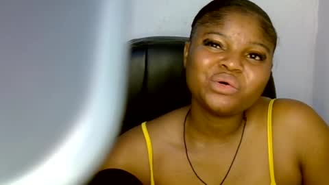 Snapshot of horny_slut0 chatting on April 4, 7:33 pm Thelma online show from April 4, 7:33 pm