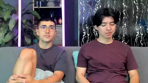 Snapshot of horny_twinks_guys chatting on April 27, 2:48 pm Alex and Camilo online show from April 27, 2:48 pm