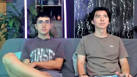 Snapshot of horny_twinks_guys chatting on May 4, 2:35 pm Alex and Camilo online show from May 4, 2:35 pm