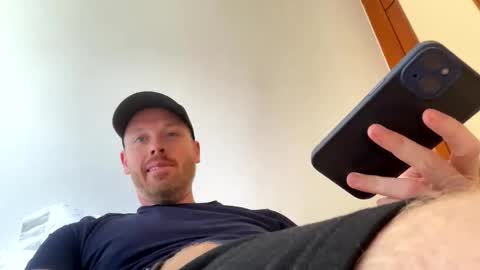 Snapshot of hornyben1189 chatting on October 22, 2:39 pm Horny Ben online show from October 22, 2:39 pm