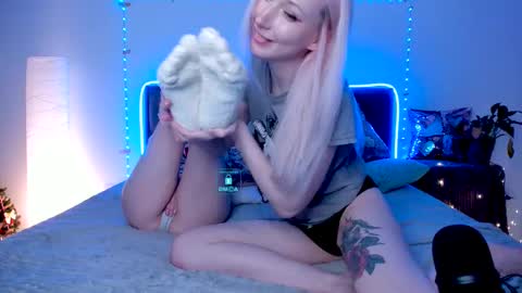 Alex and Rosie online show from February 14, 7:02 pm