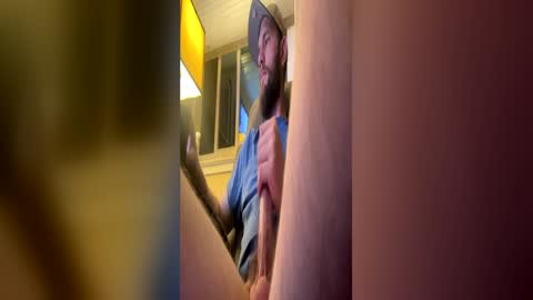 Snapshot of hornycummike05 chatting on July 7, 7:23 am hornycummike05 online show from July 7, 7:23 am