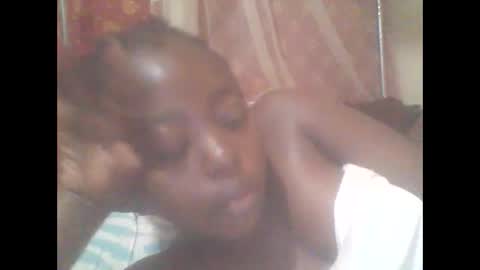 hornygal001 online show from January 19, 6:17 am