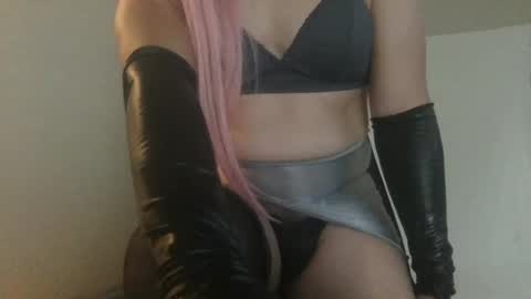 Snapshot of hornyhotman77 chatting on October 30, 9:59 pm Hornyhothotty77 online show from October 30, 9:59 pm